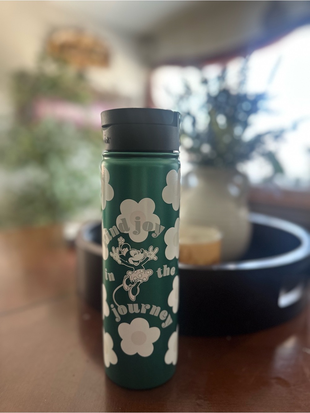 Joyjolt Green Floral Stainless Water Bottle with Minnie Mouse Character Design